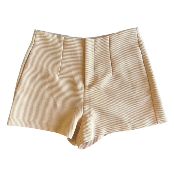 Forever 21 • High Waist Tan Shorts With Pockets • Size M - Picture 2 of 11
